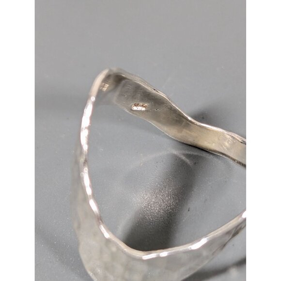 Sterling Silver 925 Hammered Asymmetrical V Shape Ring Size 7.5 - Picture 6 of 9
